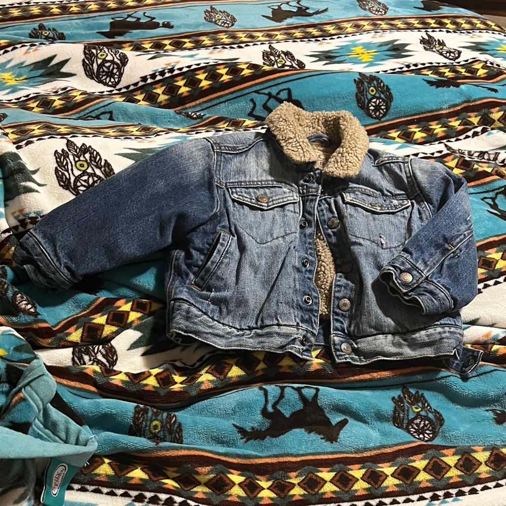 Jean Jacket with brown Sherpa lining